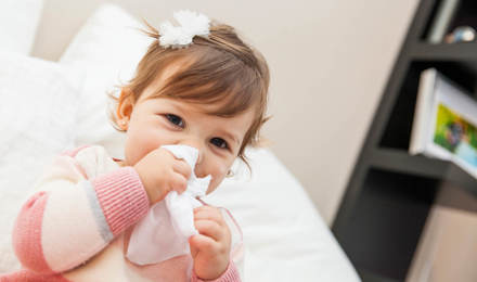 Causes Des Yeux Colles Et Larmoyants De Votre Bebe Lotus Causes Des Yeux Colles Et Larmoyants De Votre Bebe Lotus