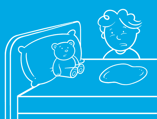 Un garçon et un ours en peluche à côté d&#x27;une tache d&#x27;urine sur un lit. Une main nettoie la tache, et les deux sourient.