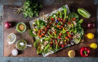 Grillattu tomaatti-fetasalaatti
